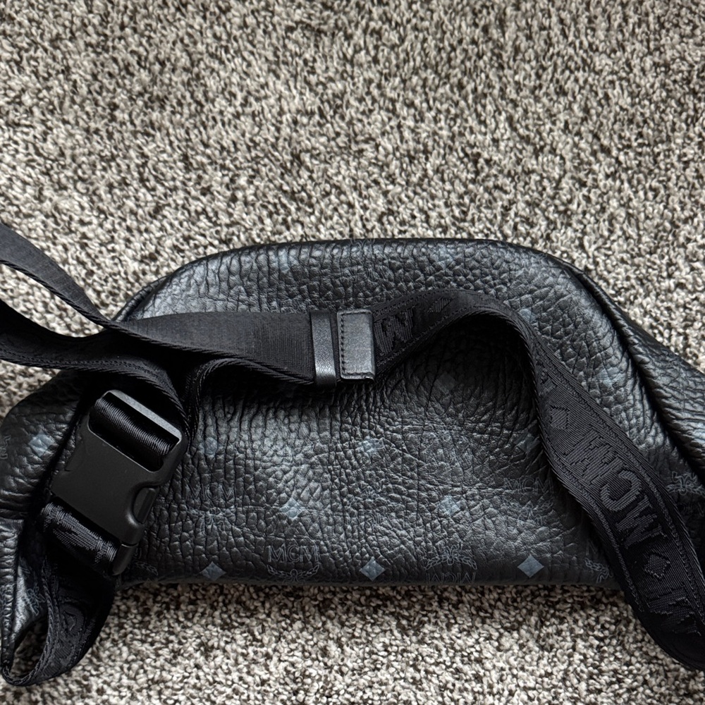 MCM Ebony Belt Bag - Picture 3 of 4